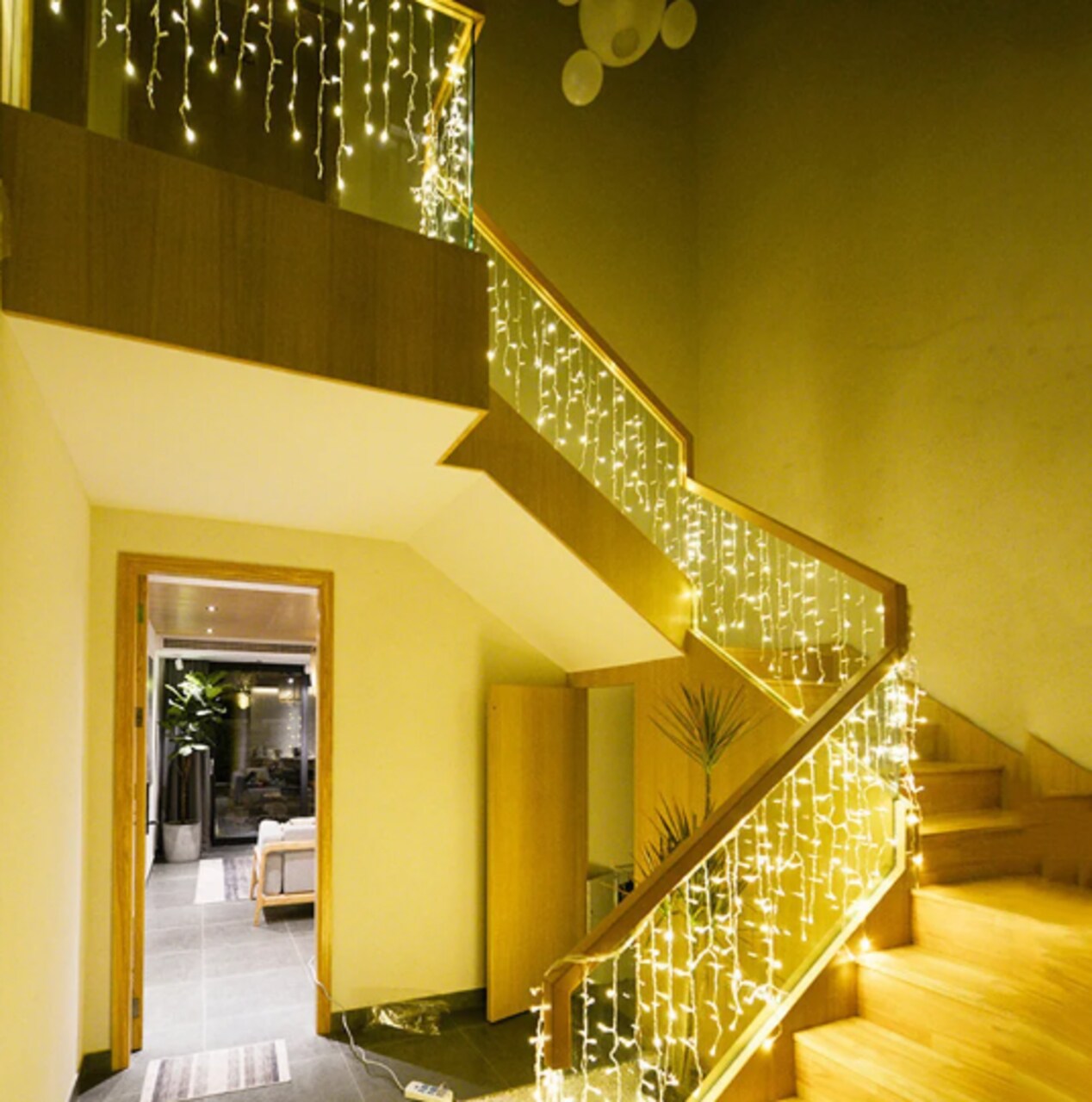 Perfect Holiday 96 LED Super Bright Icicle Lights - Warm White